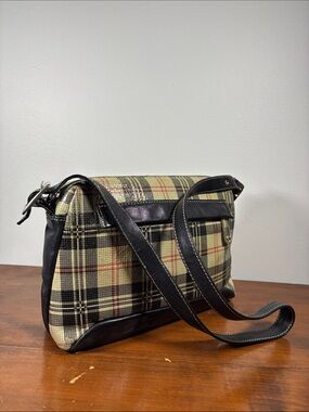 Y2K Vibe plaid Crossbody Shoulder Bag in Beige and Black Manocchio Canada Woman